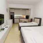 Nela Apartment *